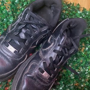 It’s on pretty shoe